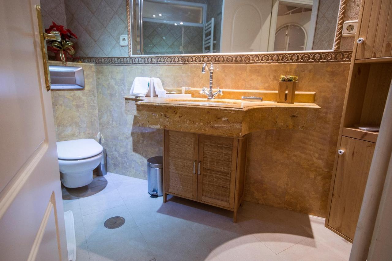Oshun Puerta Del Sol Deluxe Apartment Madrid Exterior photo