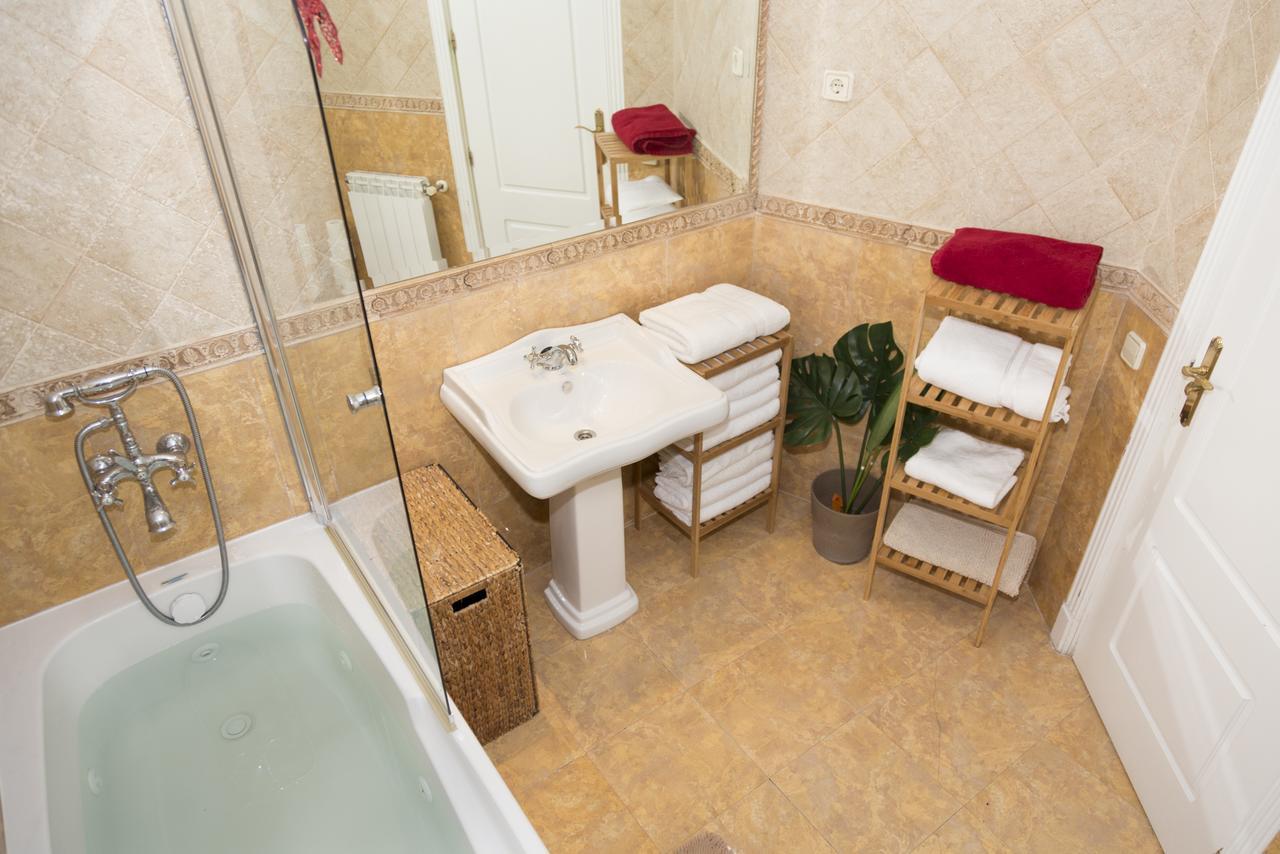 Oshun Puerta Del Sol Deluxe Apartment Madrid Exterior photo